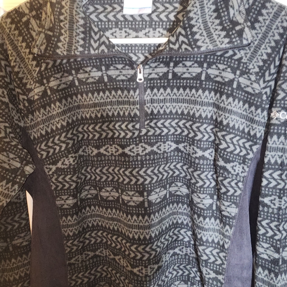 Women's size Large Columbia brand Sweater